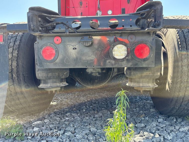 image for item YA2193 2020 International LT625 semi truck