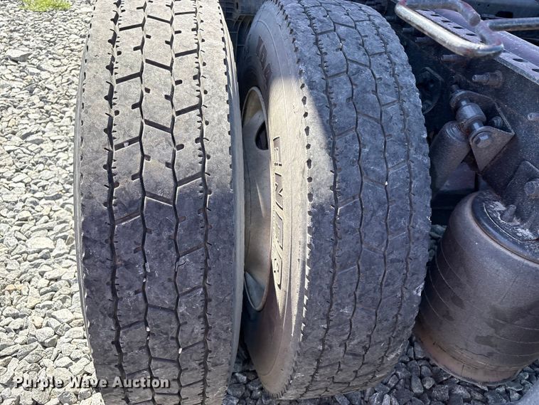 image for item YA2193 2020 International LT625 semi truck