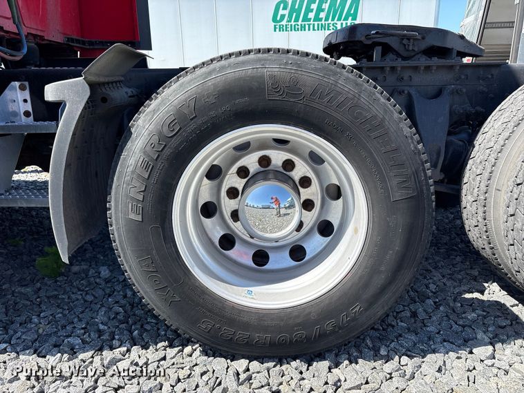 image for item YA2193 2020 International LT625 semi truck