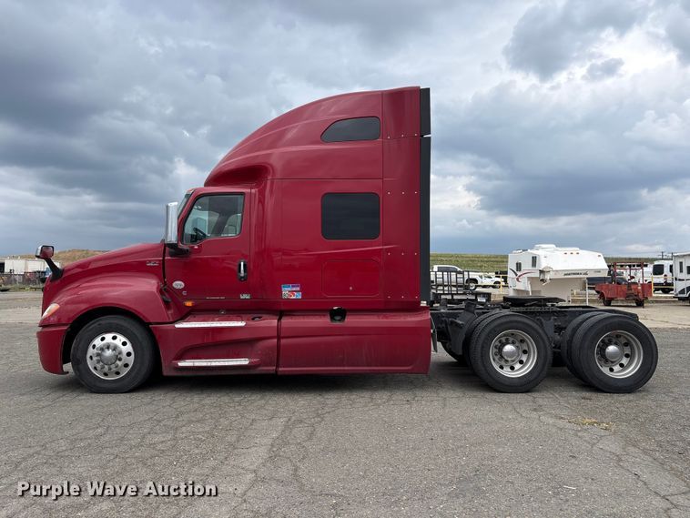 image for item YA2220 2019 International LT625 semi truck