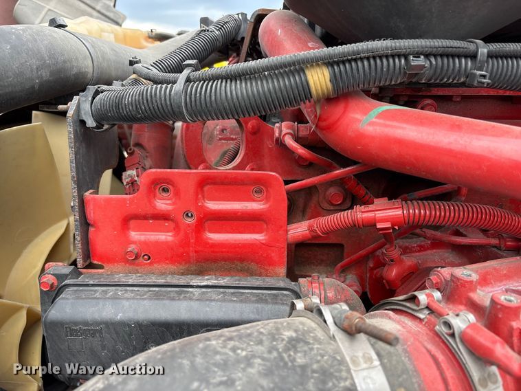 image for item YA2220 2019 International LT625 semi truck