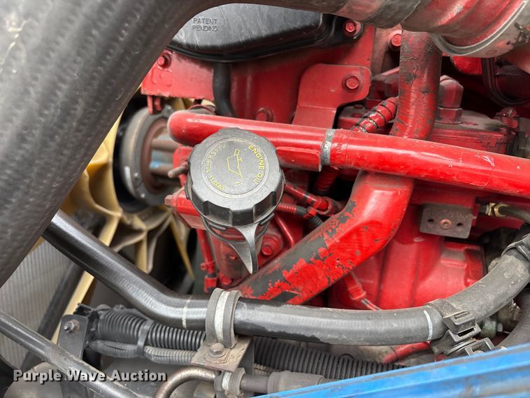 image for item YA2220 2019 International LT625 semi truck