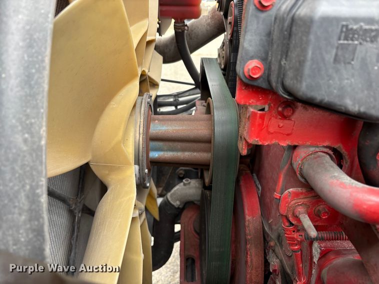 image for item YA2220 2019 International LT625 semi truck