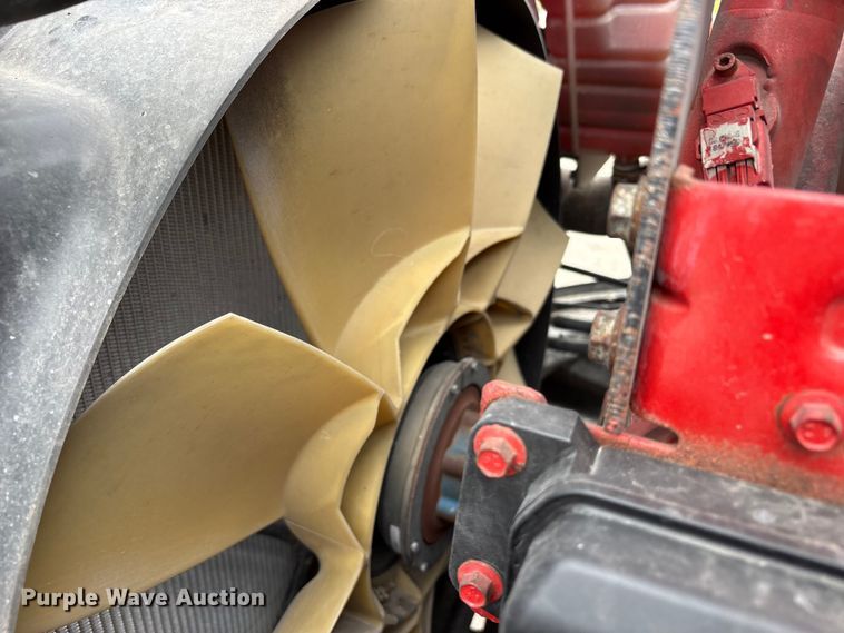 image for item YA2220 2019 International LT625 semi truck