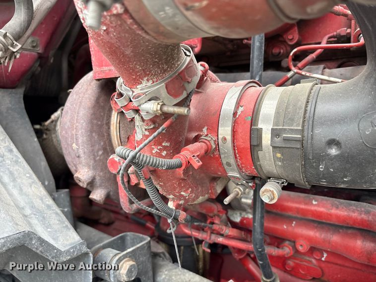 image for item YA2220 2019 International LT625 semi truck