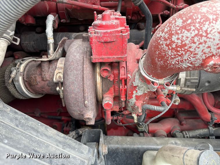 image for item YA2220 2019 International LT625 semi truck