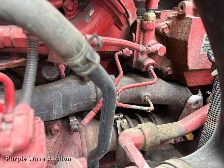 image for item YA2220 2019 International LT625 semi truck