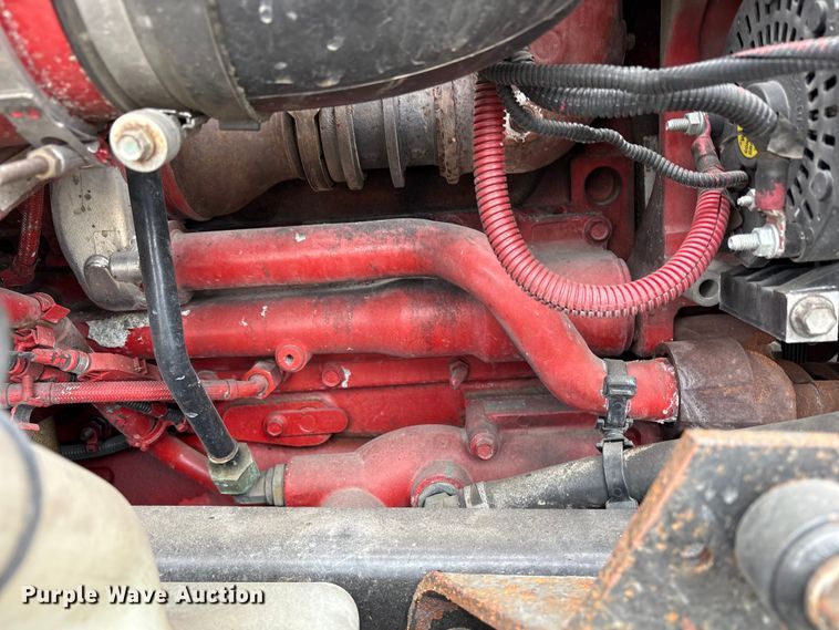 image for item YA2220 2019 International LT625 semi truck