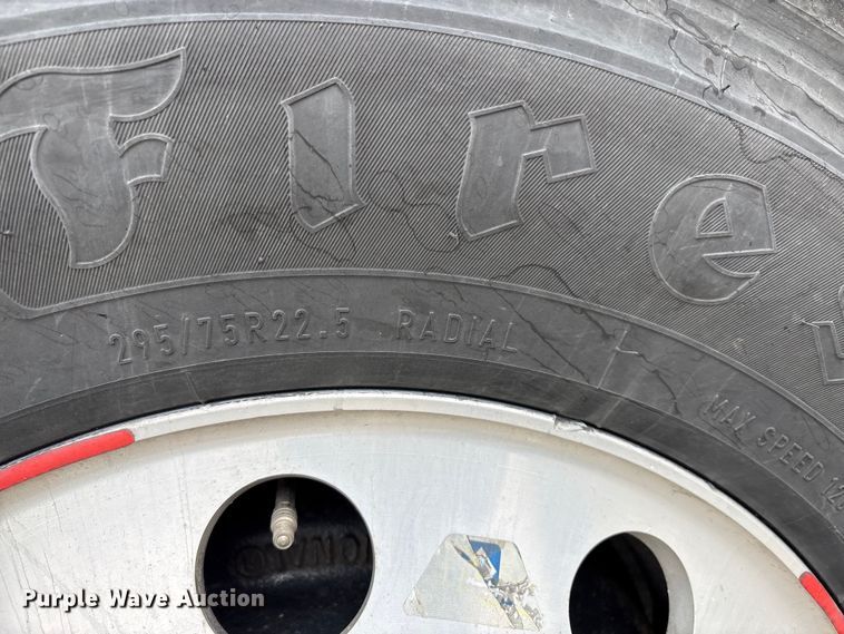 image for item YA2220 2019 International LT625 semi truck