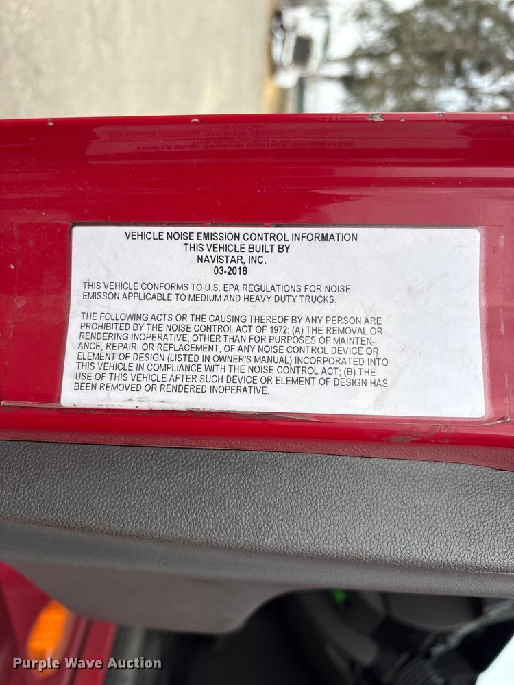 image for item YA2220 2019 International LT625 semi truck