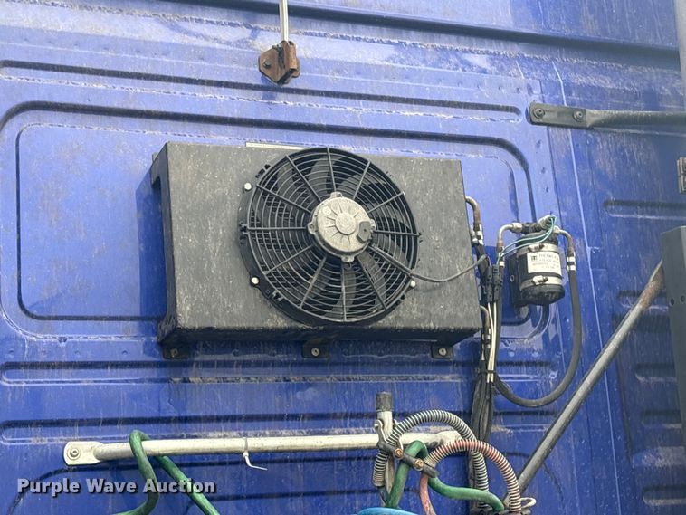 image for item YA2224 2020 Volvo VNL semi truck