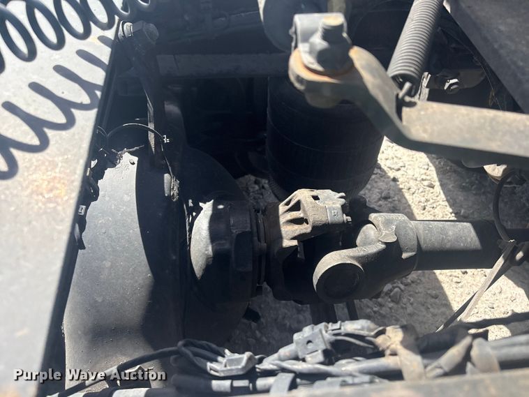 image for item YA2224 2020 Volvo VNL semi truck