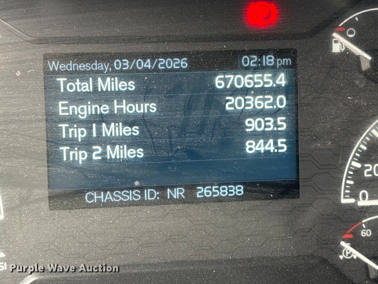 image for item YA2224 2020 Volvo VNL semi truck