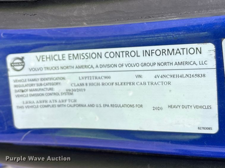 image for item YA2224 2020 Volvo VNL semi truck