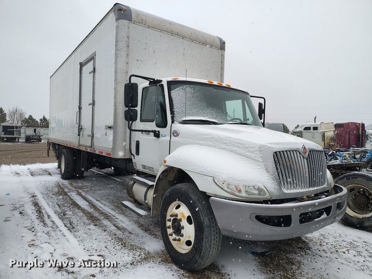 image for item YA2244 2018 International 4300 box truck