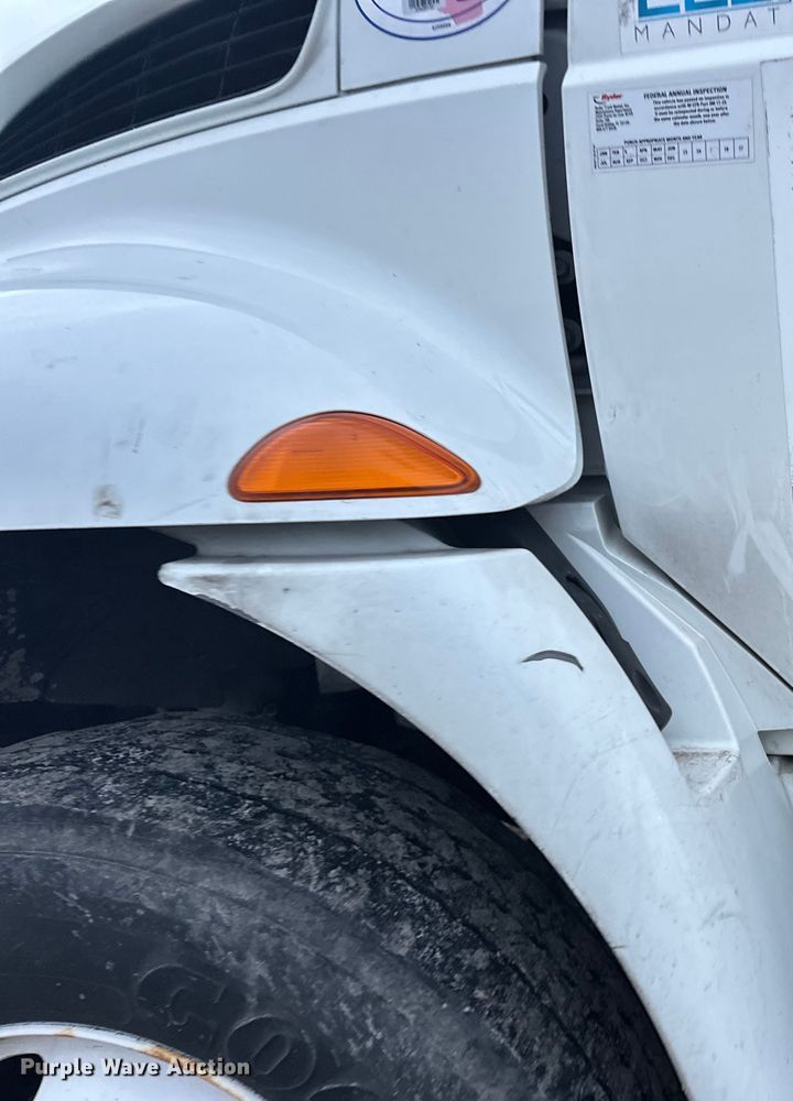 image for item YA2244 2018 International 4300 box truck