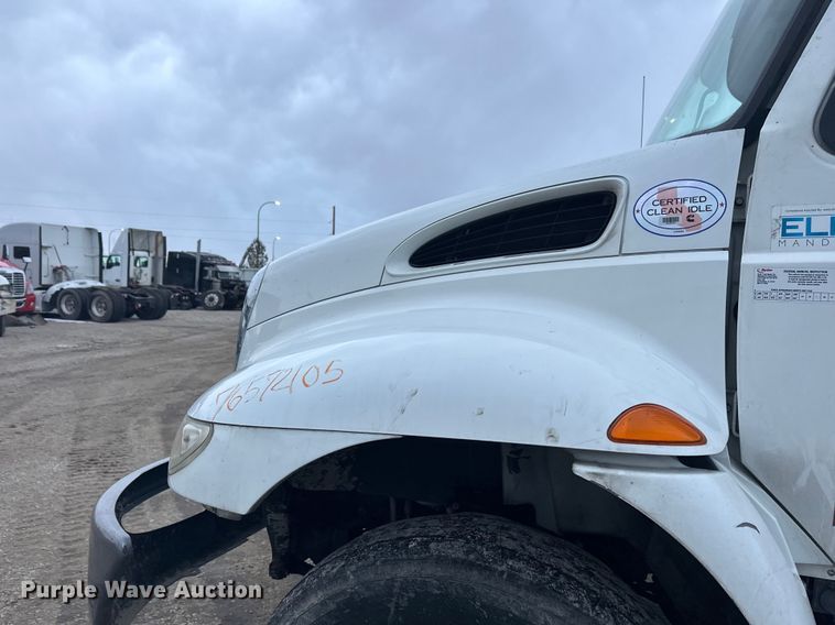 image for item YA2244 2018 International 4300 box truck