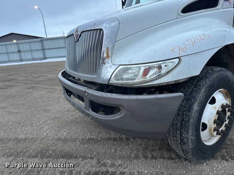 image for item YA2244 2018 International 4300 box truck