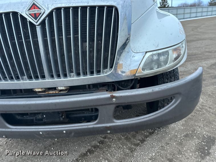 image for item YA2244 2018 International 4300 box truck