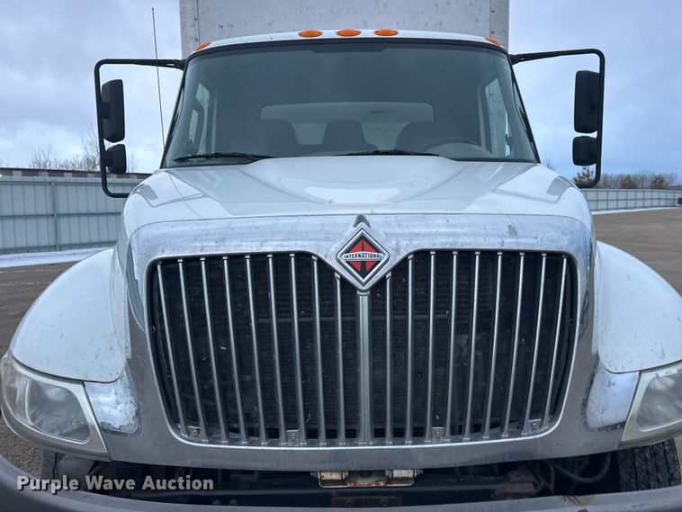 image for item YA2244 2018 International 4300 box truck