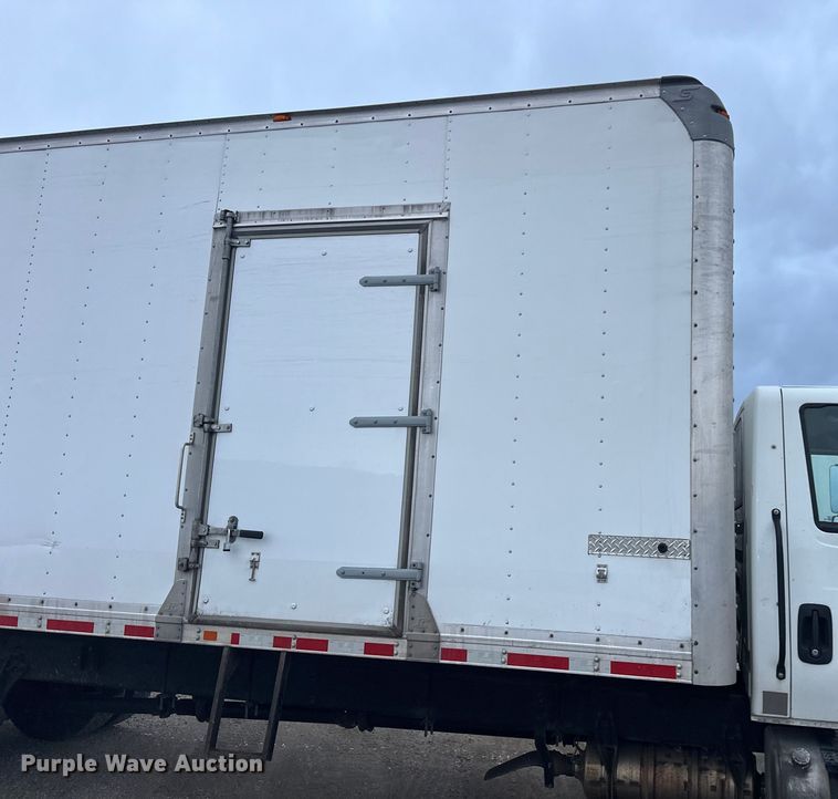 image for item YA2244 2018 International 4300 box truck