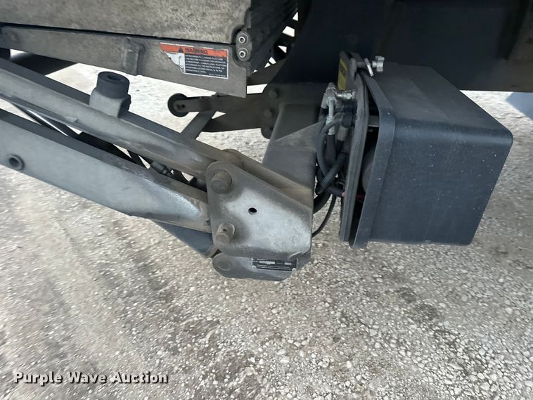 image for item YA2244 2018 International 4300 box truck