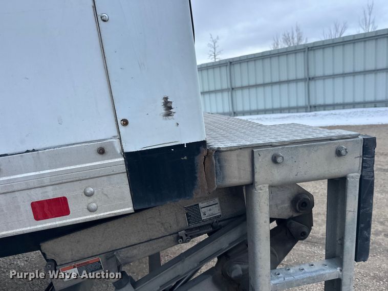 image for item YA2244 2018 International 4300 box truck