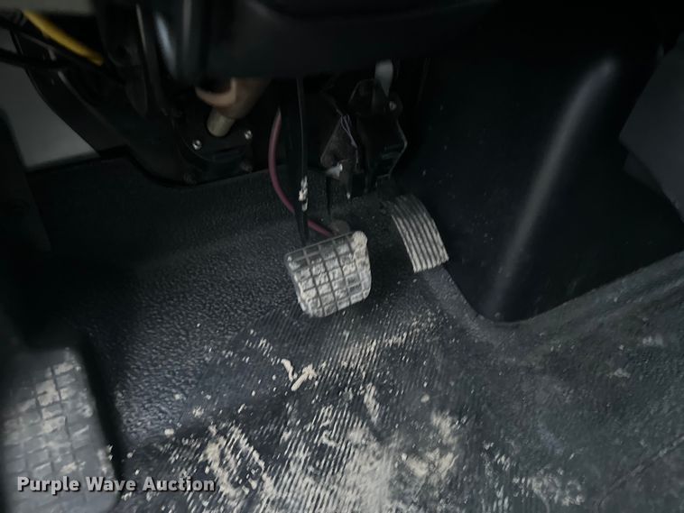 image for item YA2244 2018 International 4300 box truck