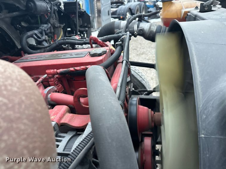 image for item YA2244 2018 International 4300 box truck