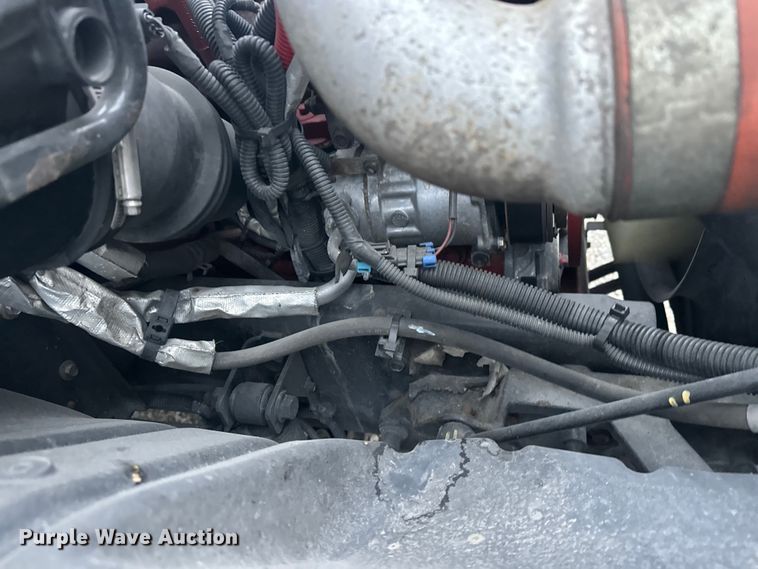 image for item YA2244 2018 International 4300 box truck