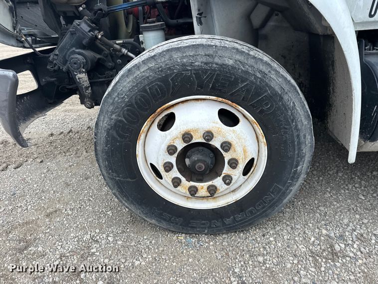 image for item YA2244 2018 International 4300 box truck