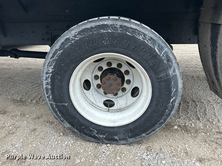 image for item YA2244 2018 International 4300 box truck