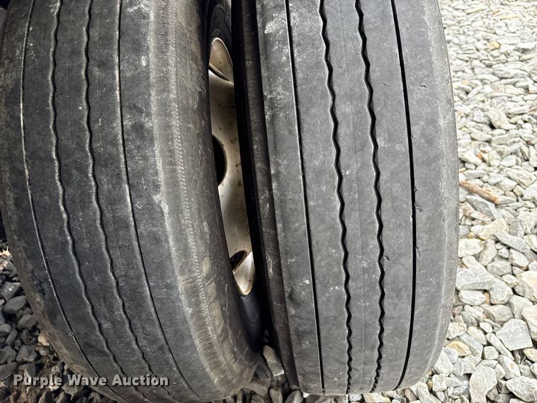 image for item YA2255 2024 Hyundai Translead dry van trailer