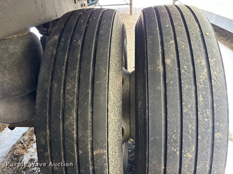 image for item YA2406 2023 Stoughton ZGPVW-535T-S-C-AR dry van trailer