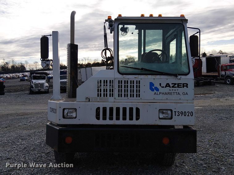 image for item YA2525 2015 Kalmar Ottawa yard truck