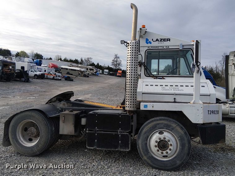 image for item YA2525 2015 Kalmar Ottawa yard truck