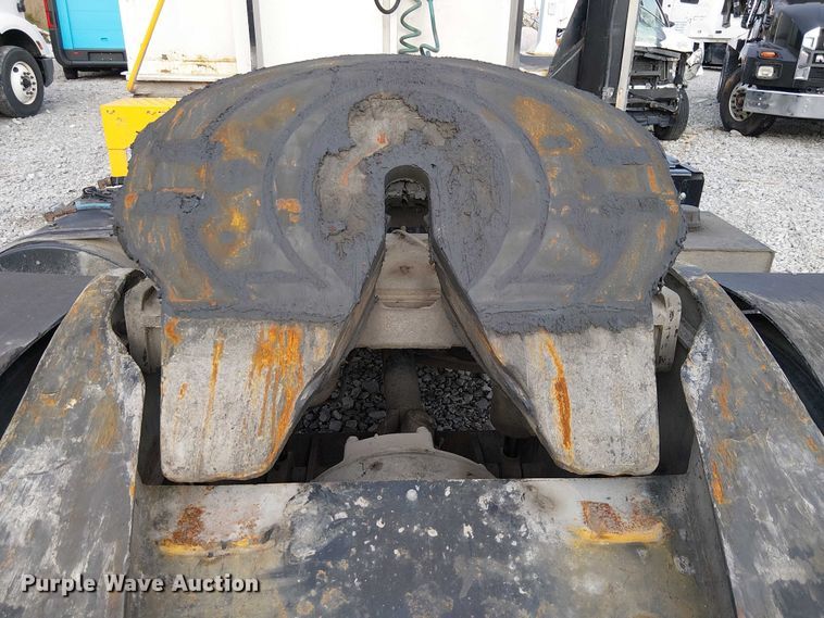 image for item YA2525 2015 Kalmar Ottawa yard truck