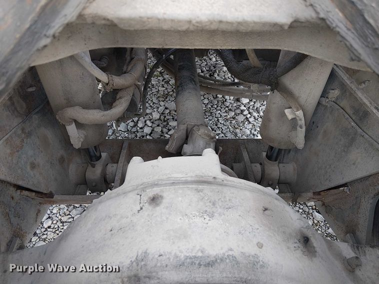 image for item YA2525 2015 Kalmar Ottawa yard truck