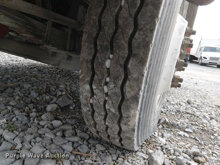 image for item YA2525 2015 Kalmar Ottawa yard truck