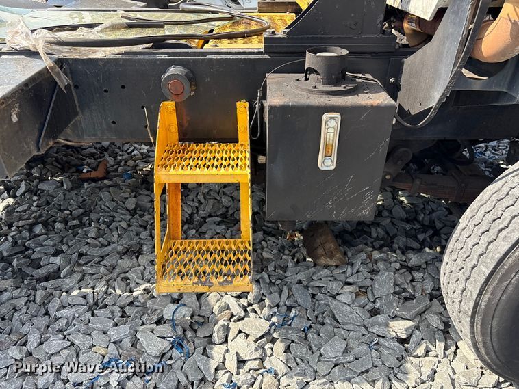 image for item YA2526 2006 Capacity TJ5000 yard truck