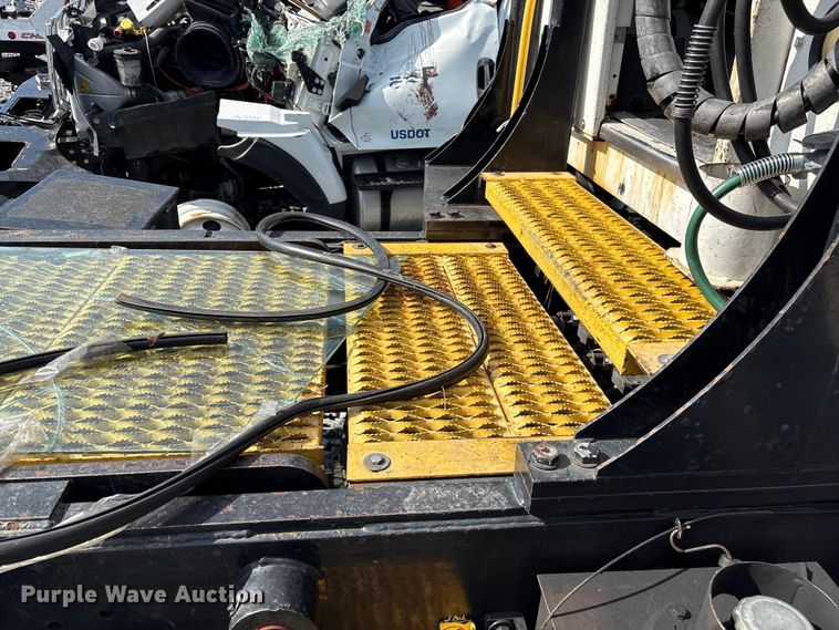 image for item YA2526 2006 Capacity TJ5000 yard truck