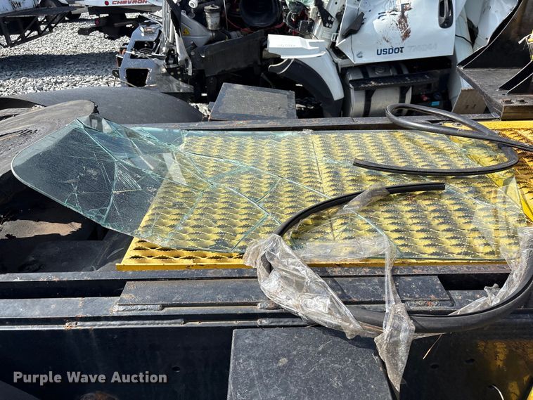 image for item YA2526 2006 Capacity TJ5000 yard truck