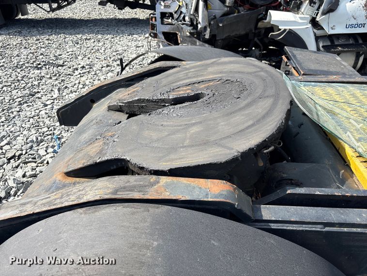 image for item YA2526 2006 Capacity TJ5000 yard truck