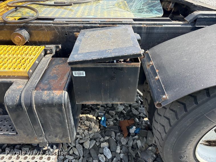 image for item YA2526 2006 Capacity TJ5000 yard truck