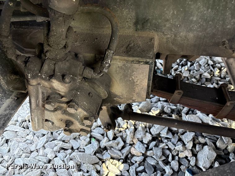 image for item YA2526 2006 Capacity TJ5000 yard truck