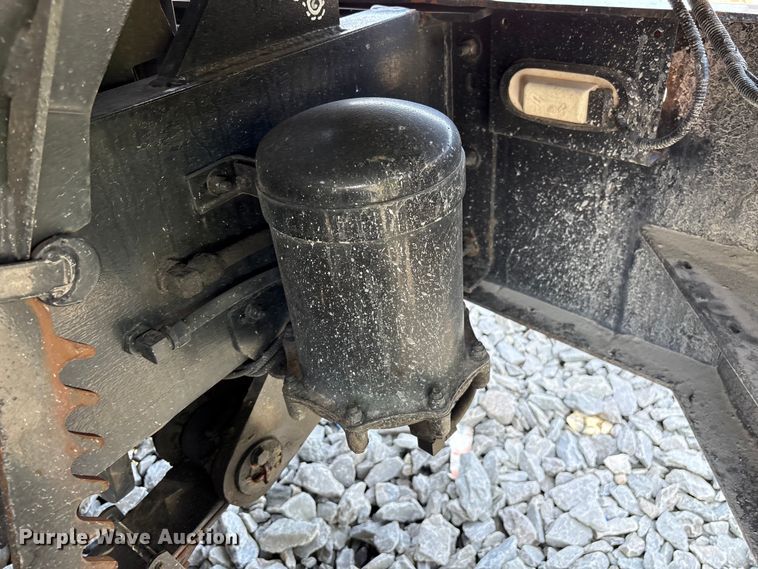 image for item YA2526 2006 Capacity TJ5000 yard truck