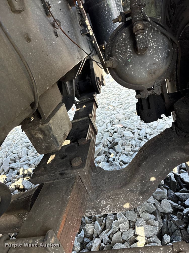 image for item YA2526 2006 Capacity TJ5000 yard truck