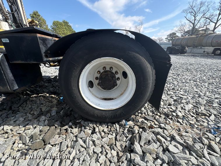 image for item YA2526 2006 Capacity TJ5000 yard truck