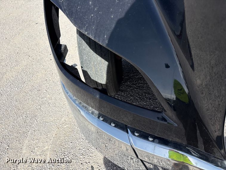 image for item YA2556 2023 Kenworth T680 semi truck