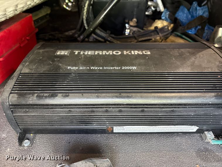 image for item YA2556 2023 Kenworth T680 semi truck